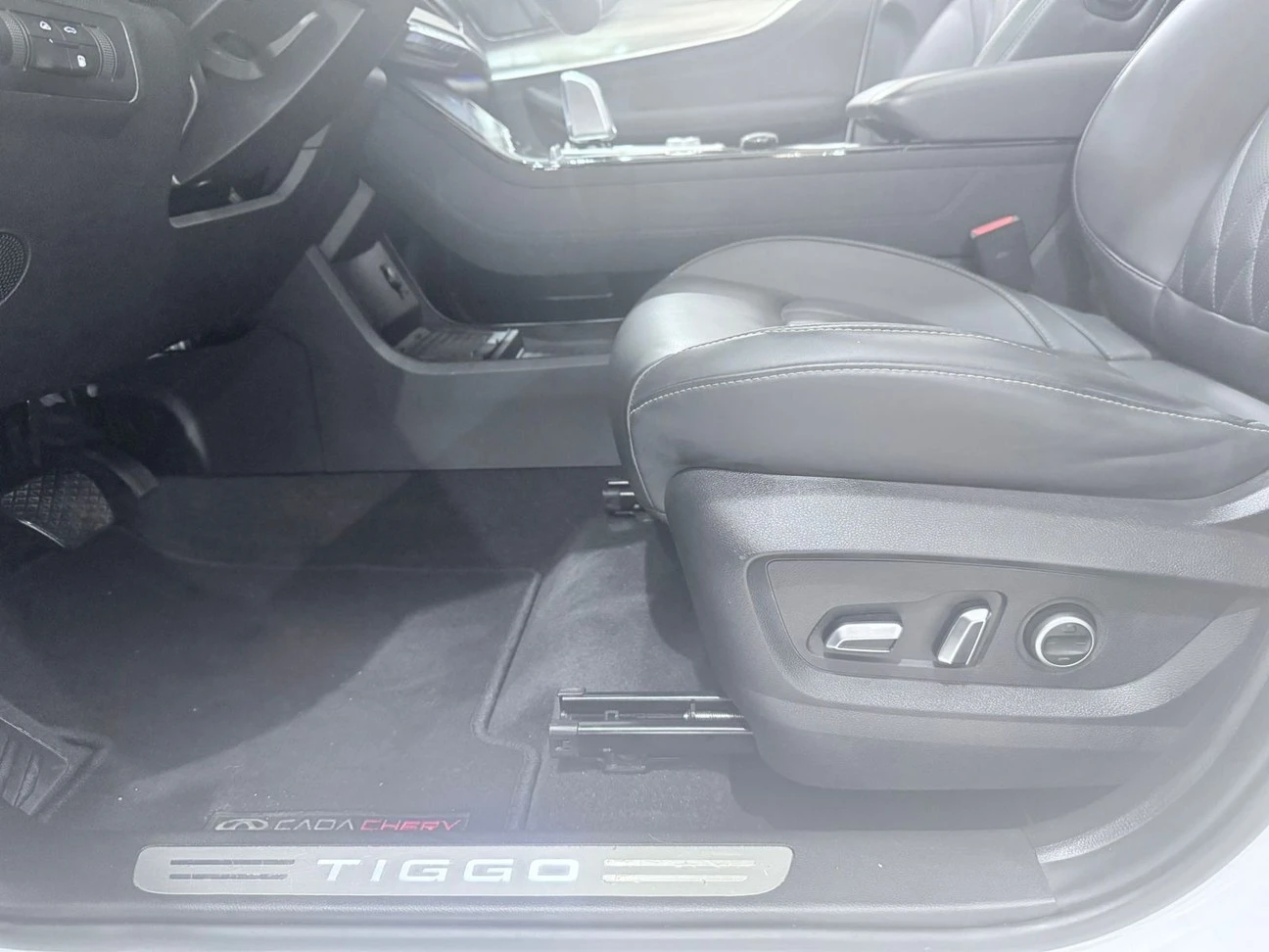 CHERY TIGGO 8