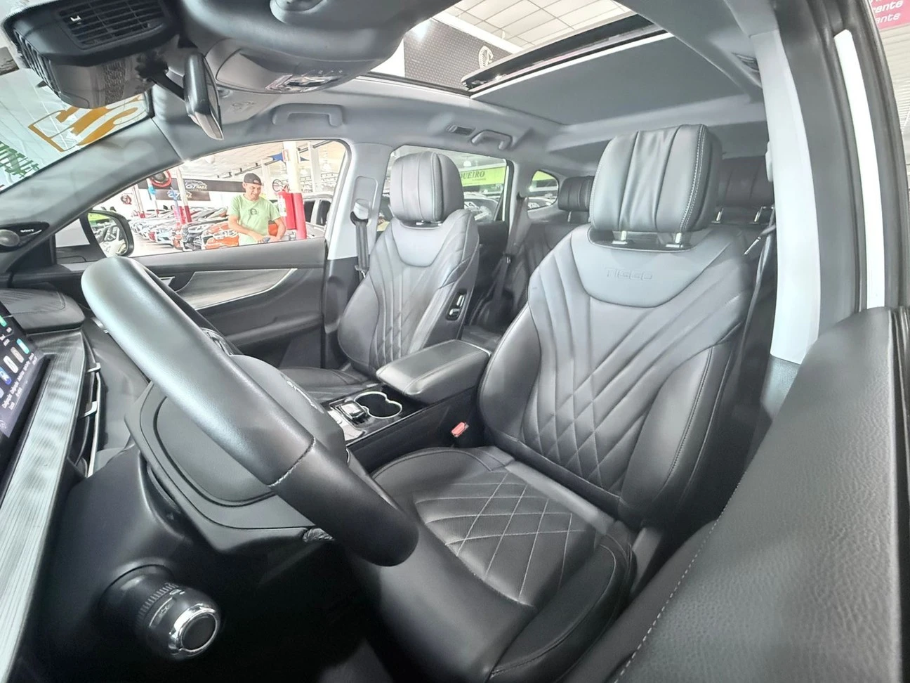 CHERY TIGGO 8