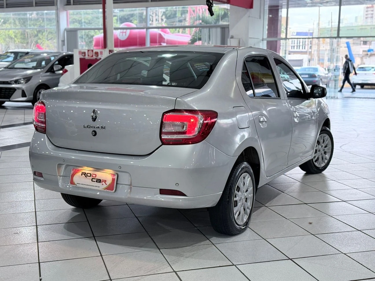 RENAULT LOGAN
