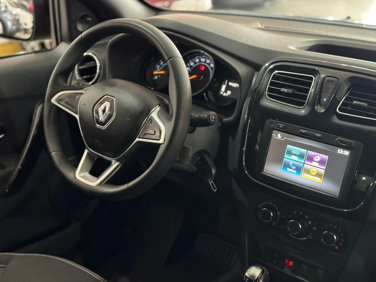 RENAULT LOGAN