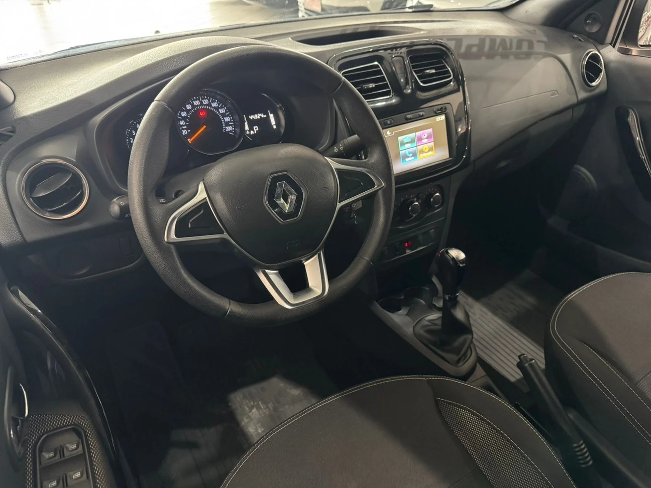 RENAULT LOGAN