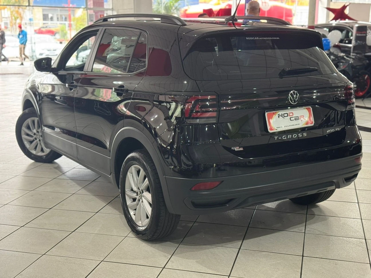 VOLKSWAGEN T-CROSS