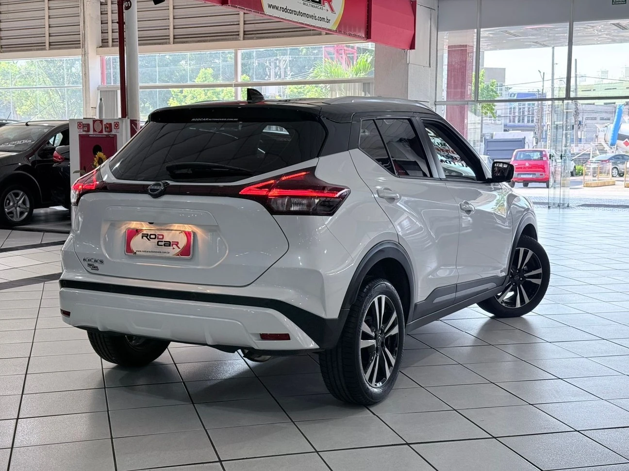 NISSAN KICKS