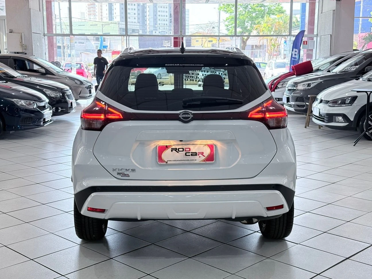 NISSAN KICKS