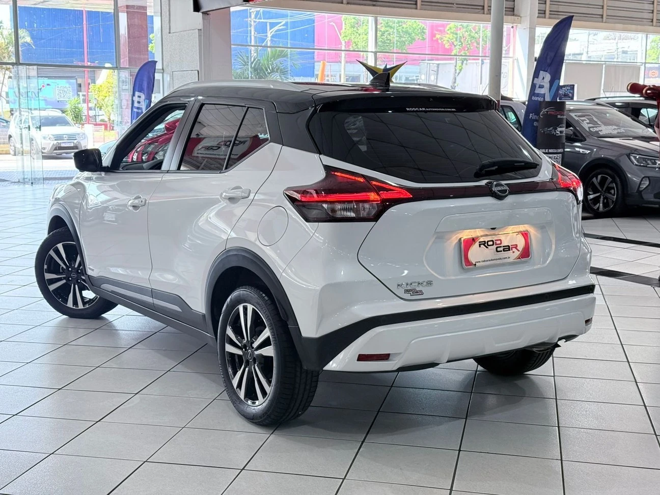 NISSAN KICKS