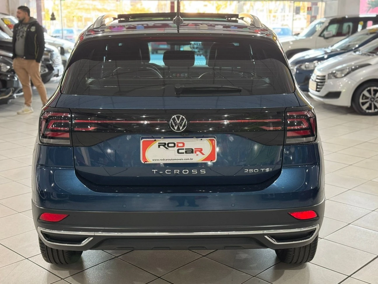 VOLKSWAGEN T-CROSS