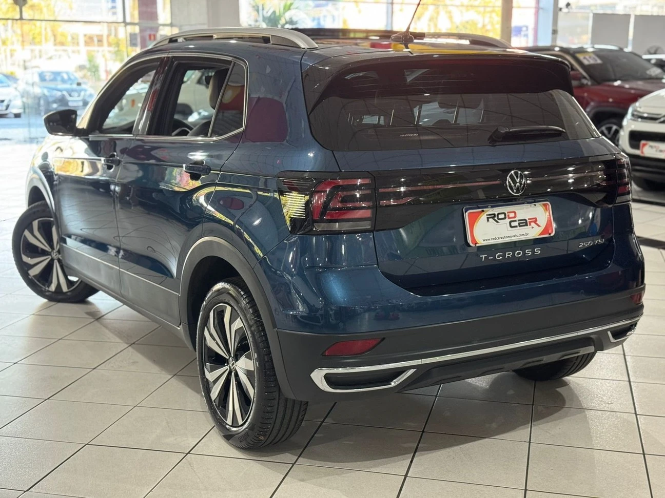 VOLKSWAGEN T-CROSS