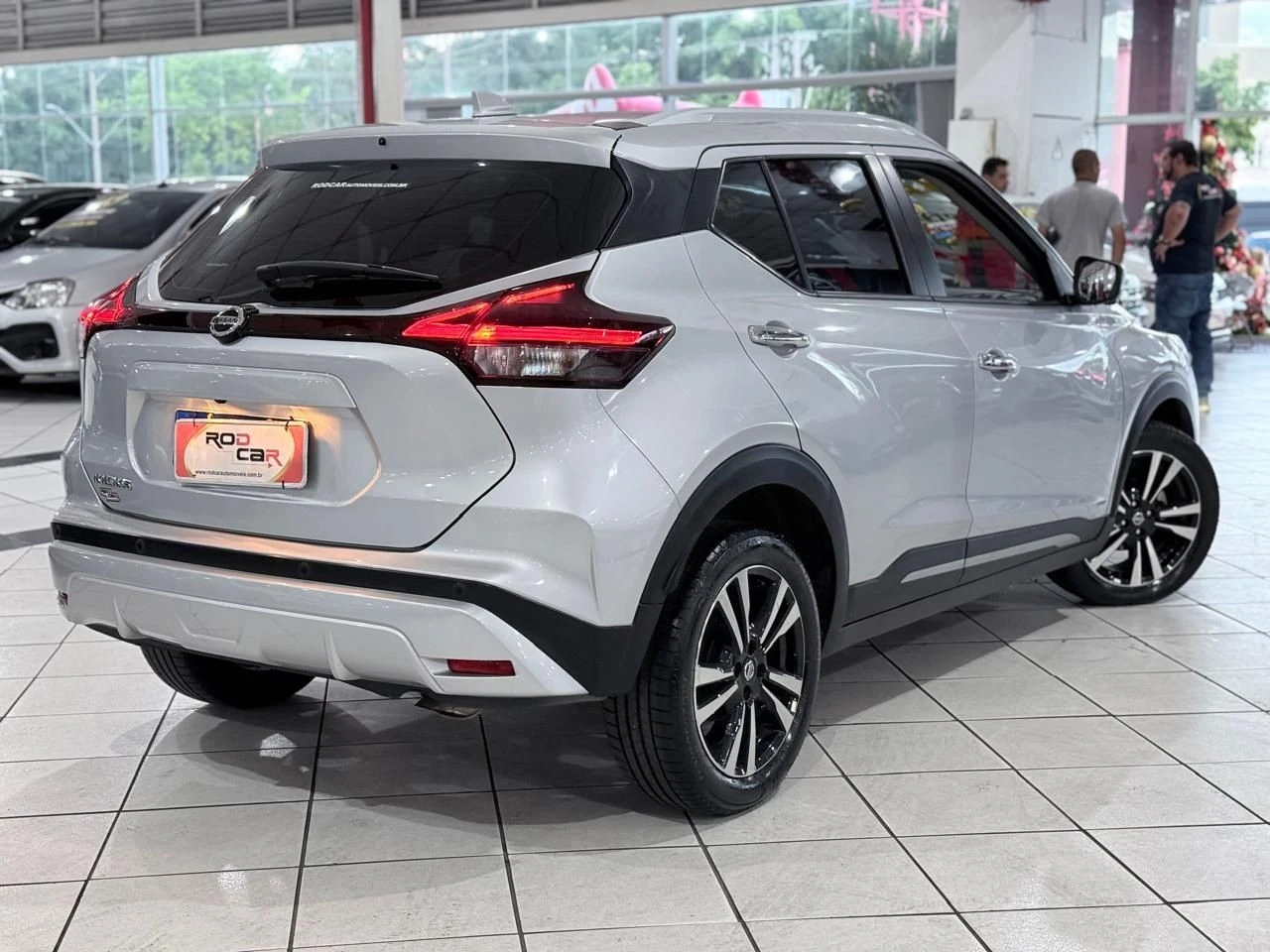 NISSAN KICKS