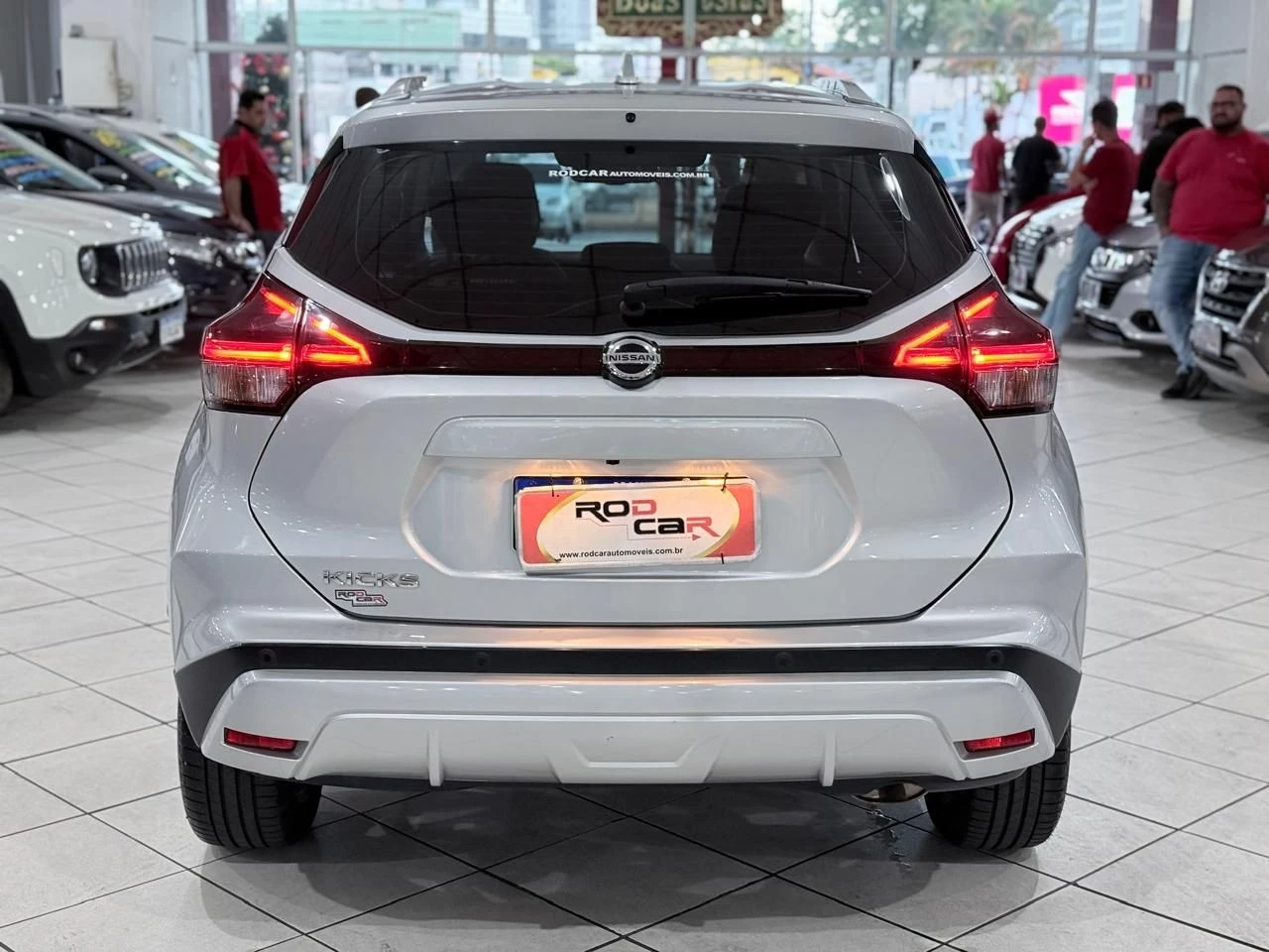 NISSAN KICKS
