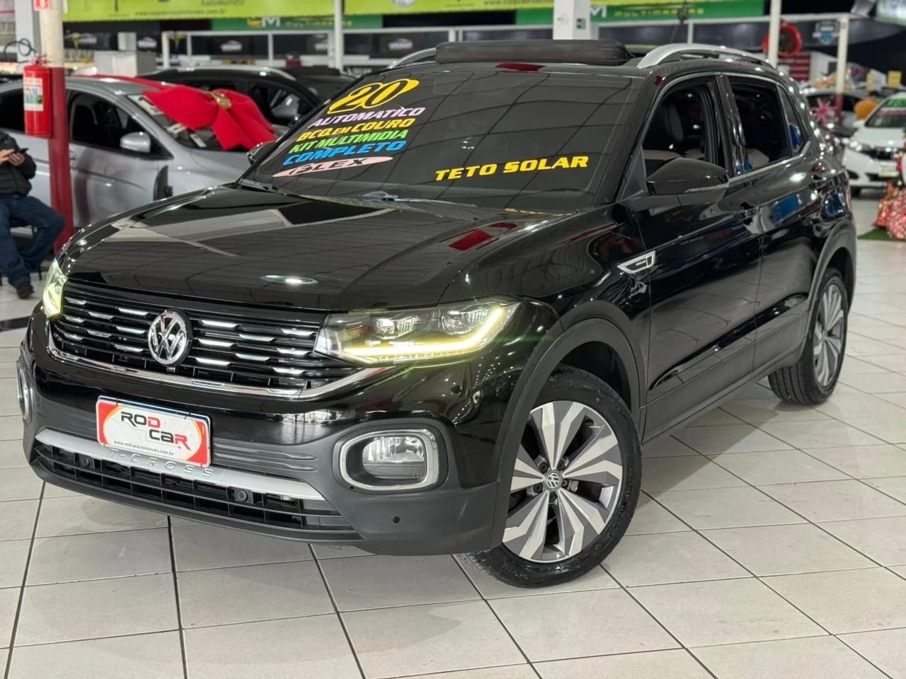 VOLKSWAGEN T-CROSS