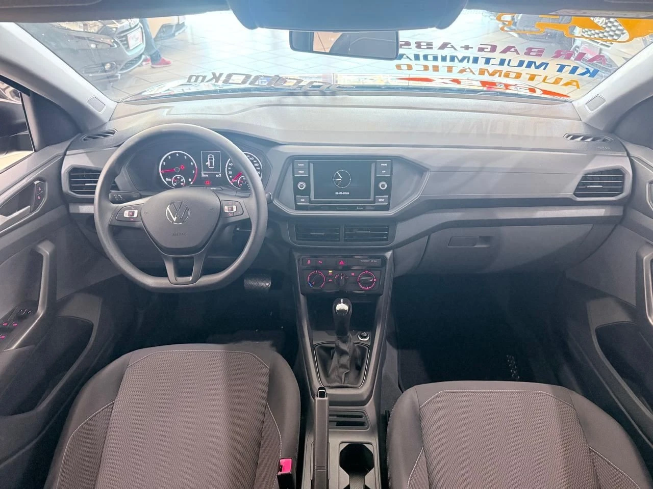 VOLKSWAGEN T-CROSS