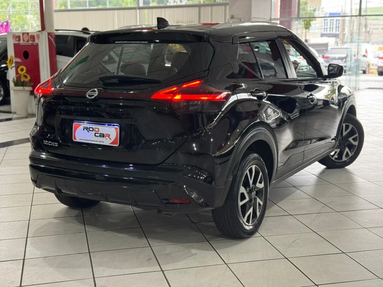 NISSAN KICKS