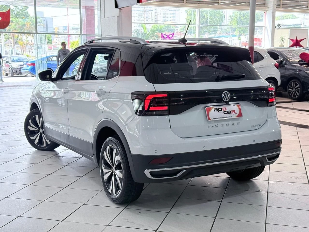 VOLKSWAGEN T-CROSS