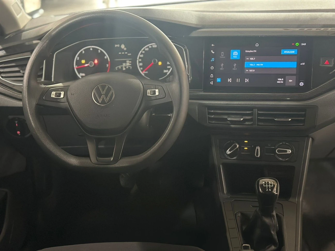 VOLKSWAGEN POLO