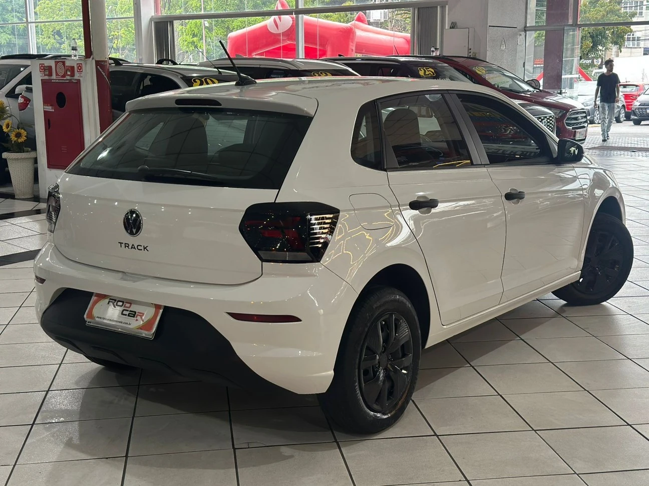 VOLKSWAGEN POLO