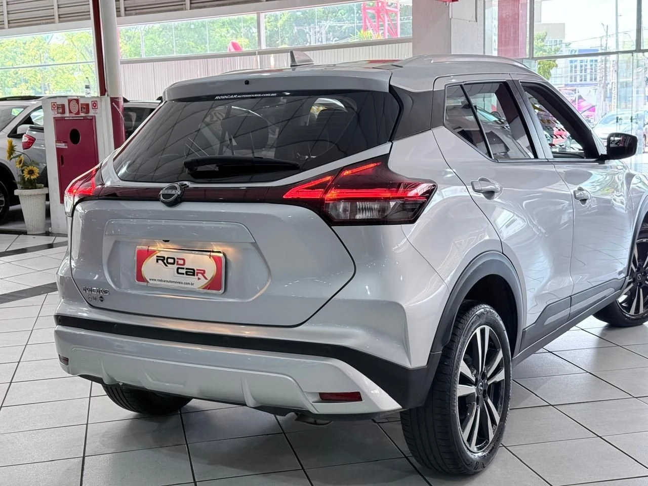 NISSAN KICKS