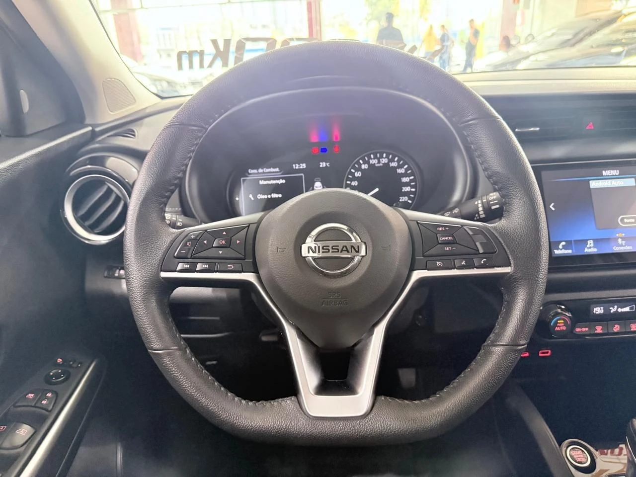 NISSAN KICKS