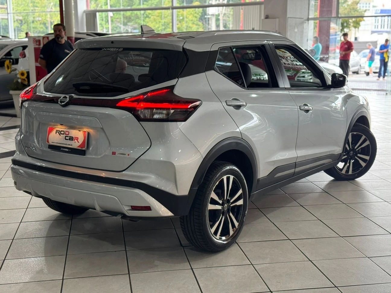 NISSAN KICKS