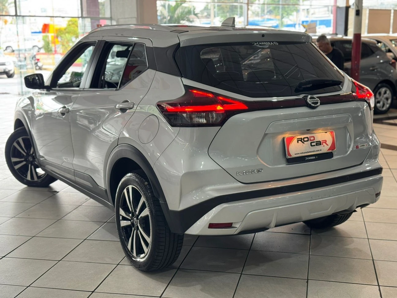 NISSAN KICKS