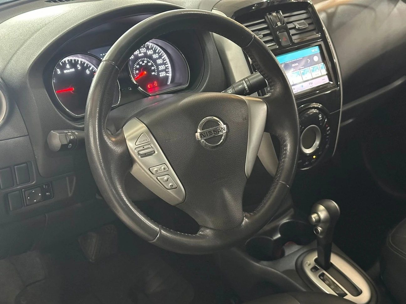 NISSAN VERSA