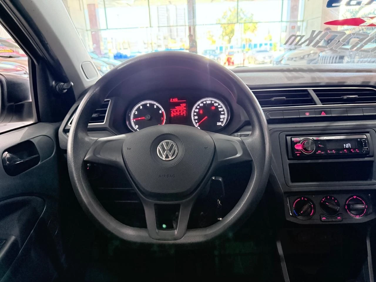 VOLKSWAGEN VOYAGE