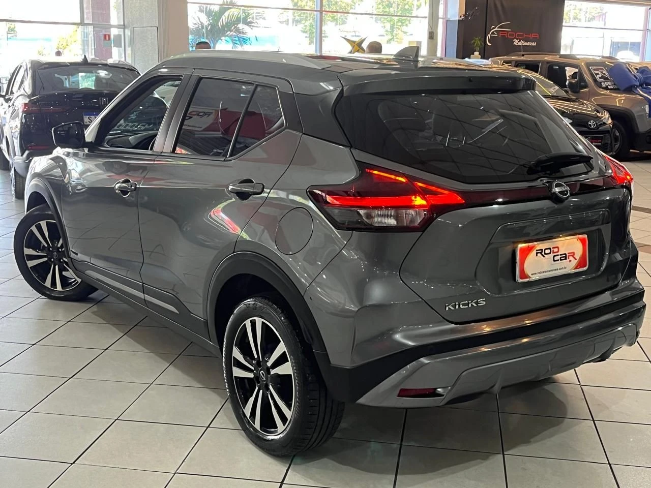 NISSAN KICKS