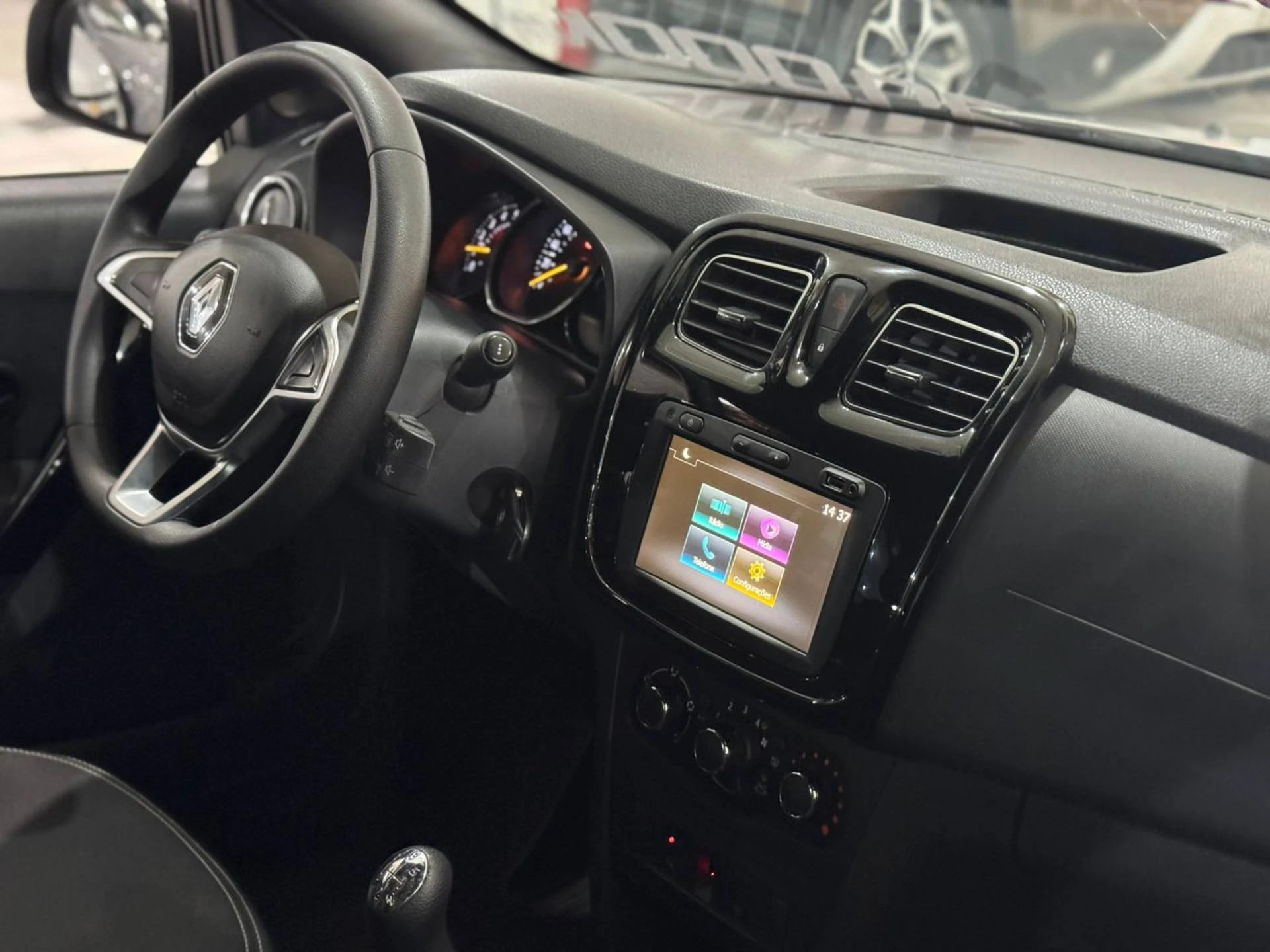 RENAULT LOGAN