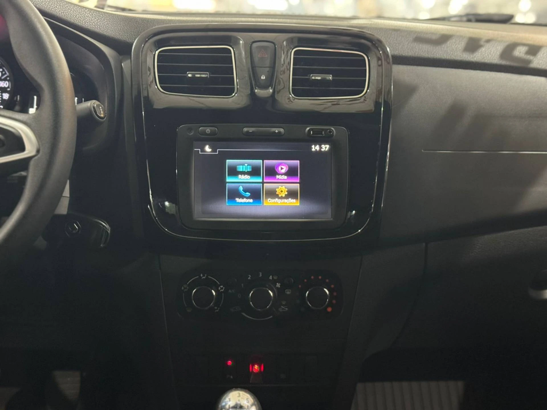 RENAULT LOGAN