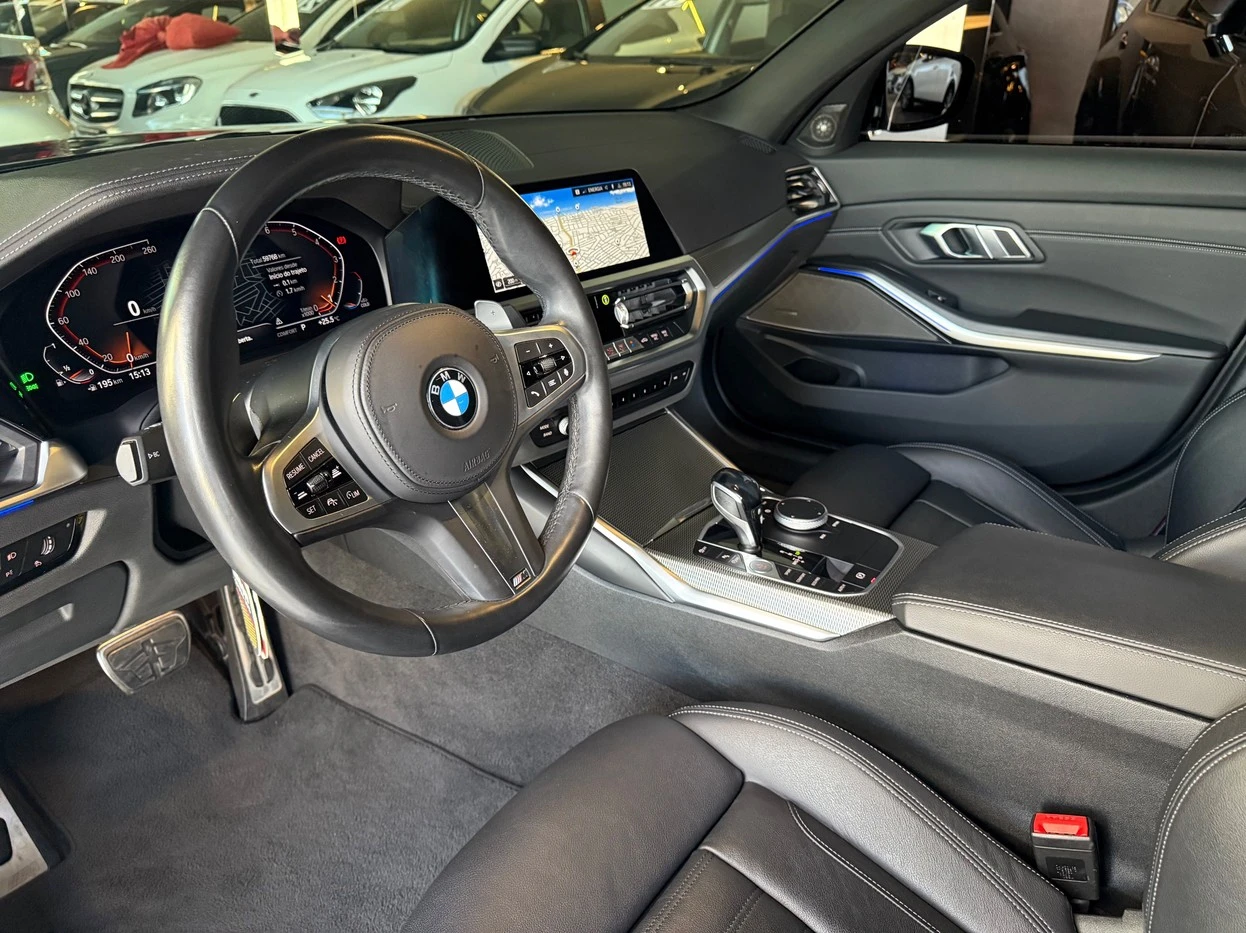 BMW 320i