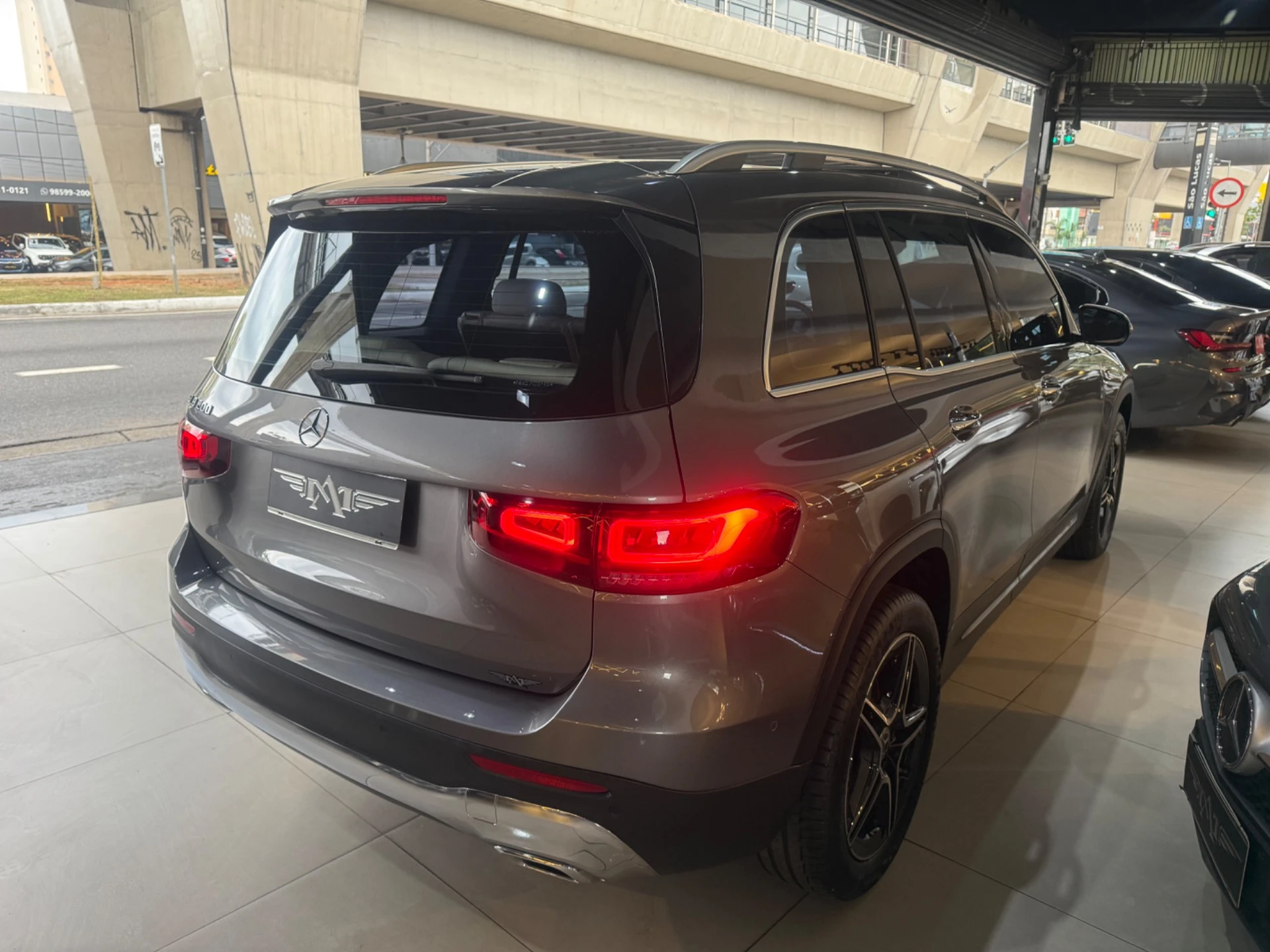 MERCEDES-BENZ GLB 200