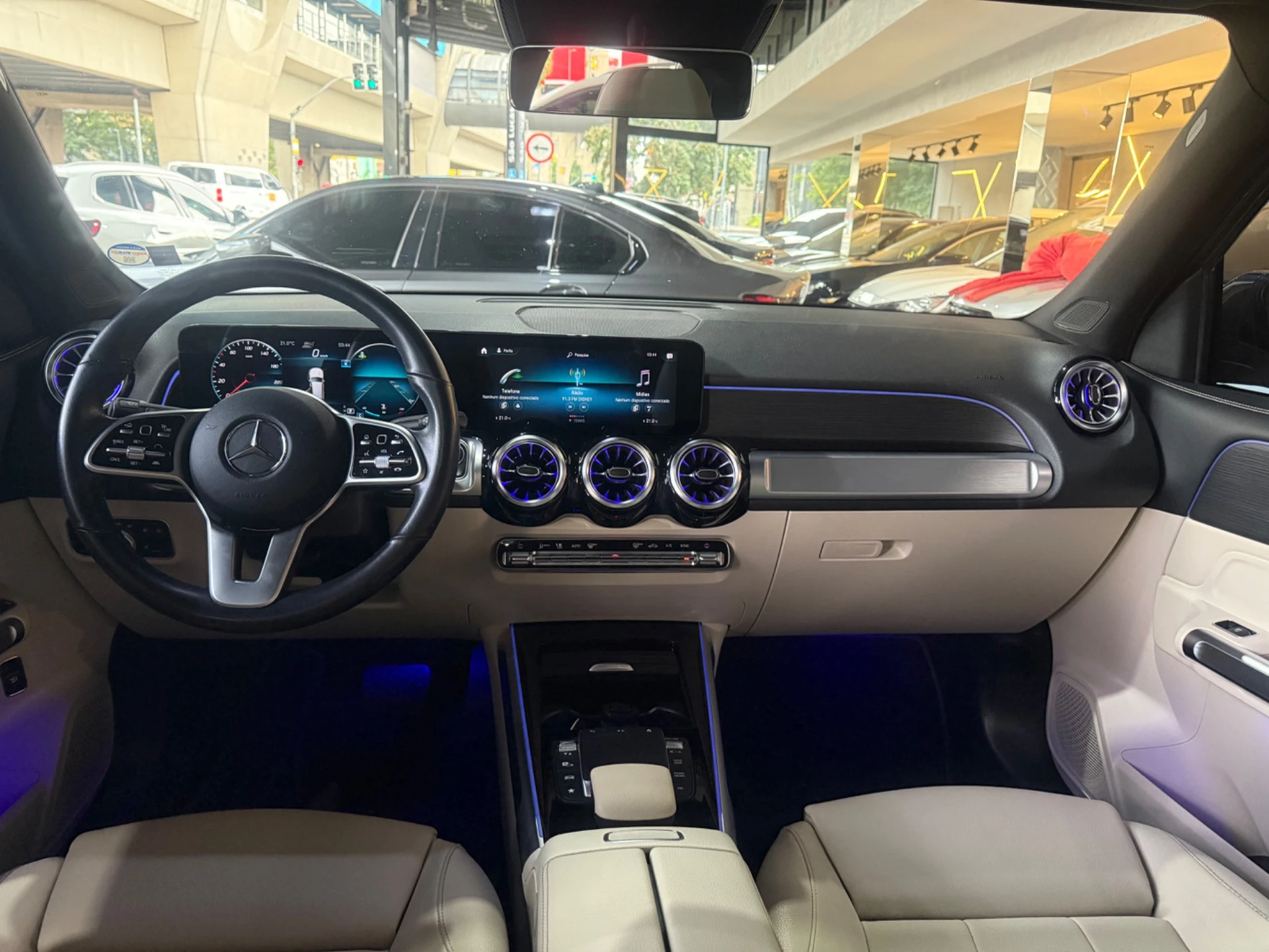 MERCEDES-BENZ GLB 200