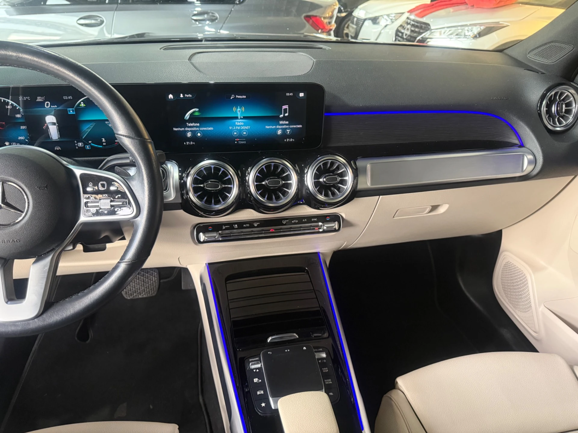MERCEDES-BENZ GLB 200