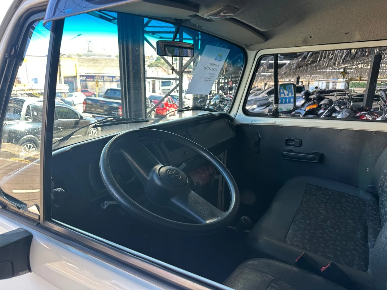 VOLKSWAGEN KOMBI