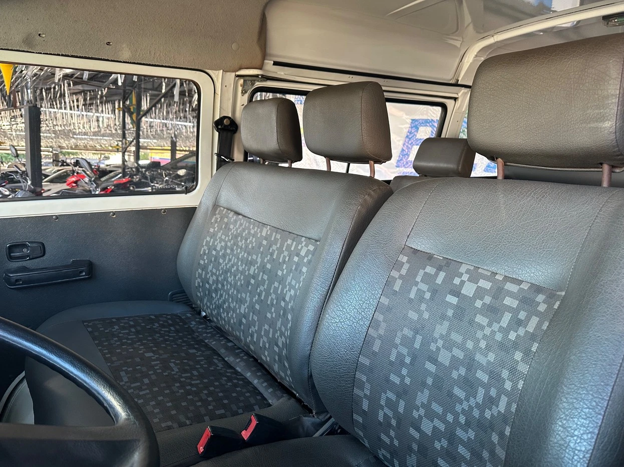 VOLKSWAGEN KOMBI