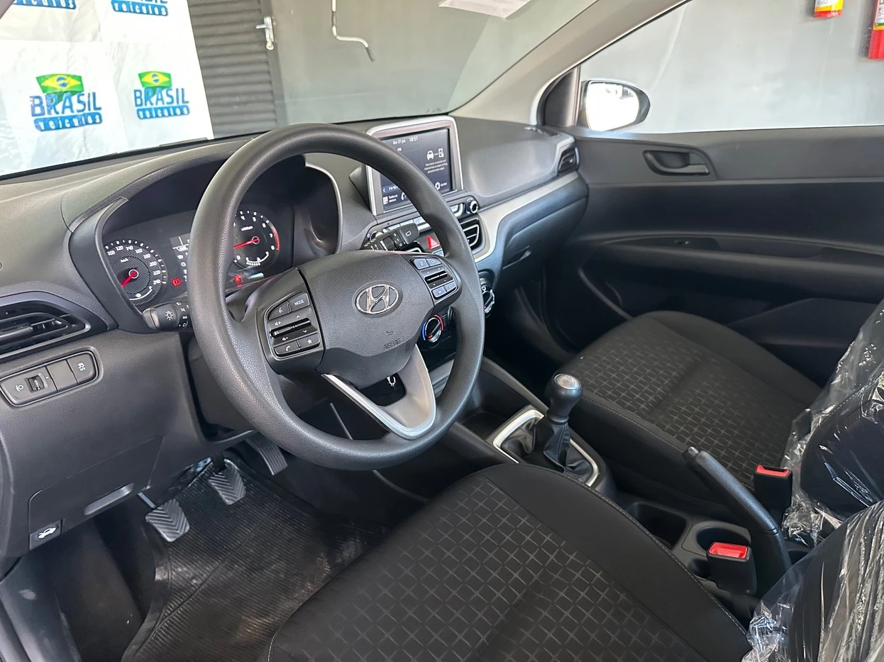 HYUNDAI HB20