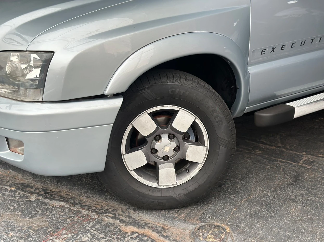 CHEVROLET S10