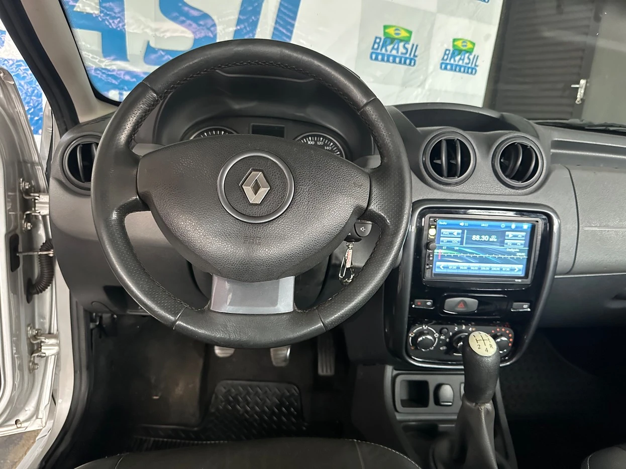 RENAULT DUSTER