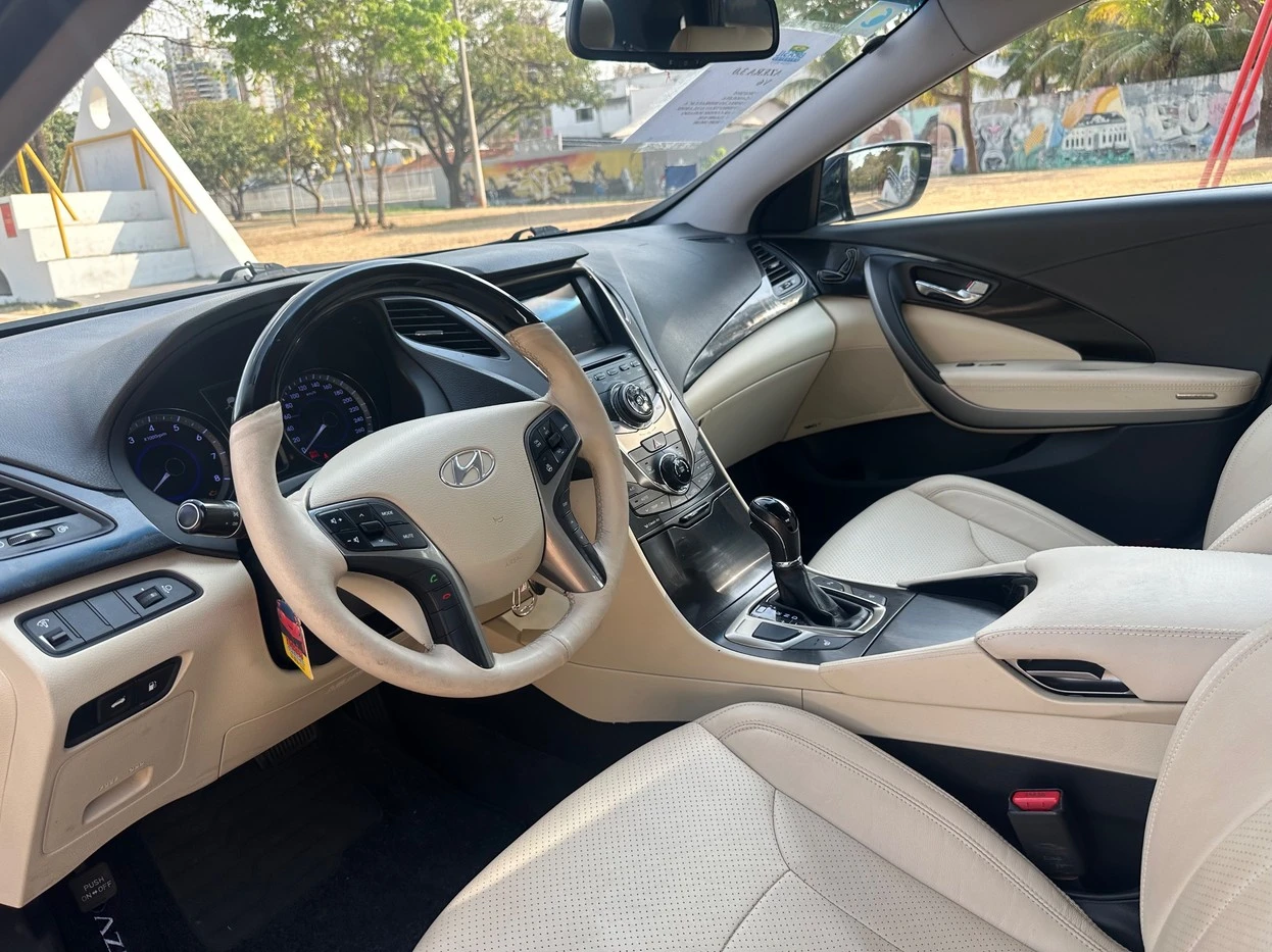 HYUNDAI AZERA