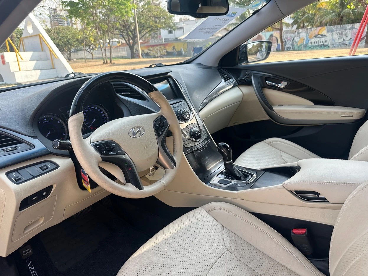 HYUNDAI AZERA