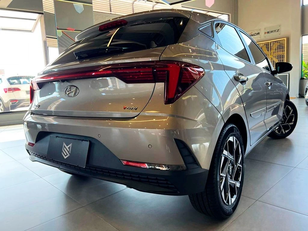 HYUNDAI HB20