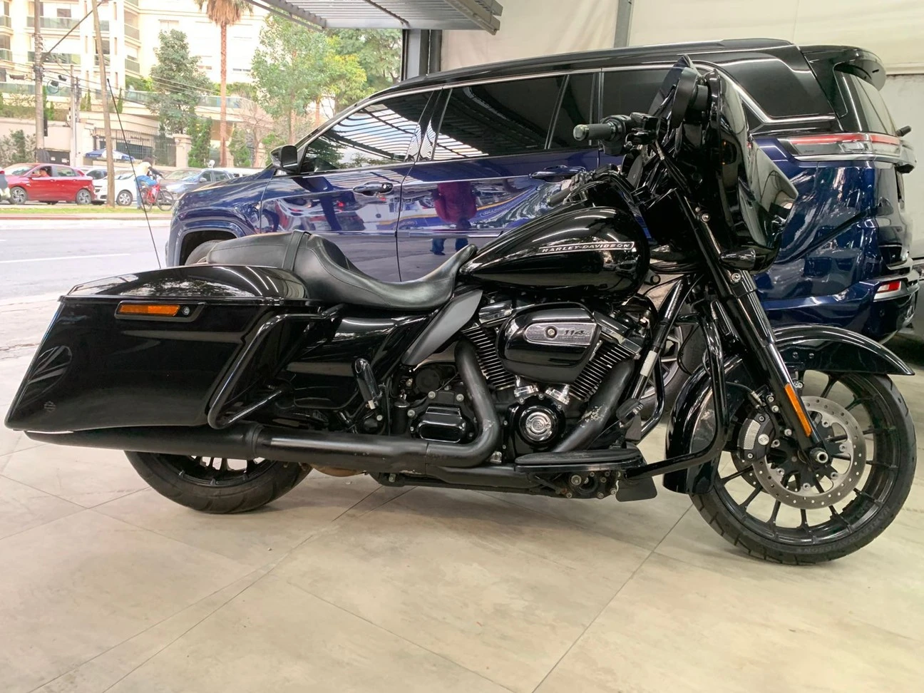 HARLEY-DAVIDSON STREET GLIDE SPECIAL