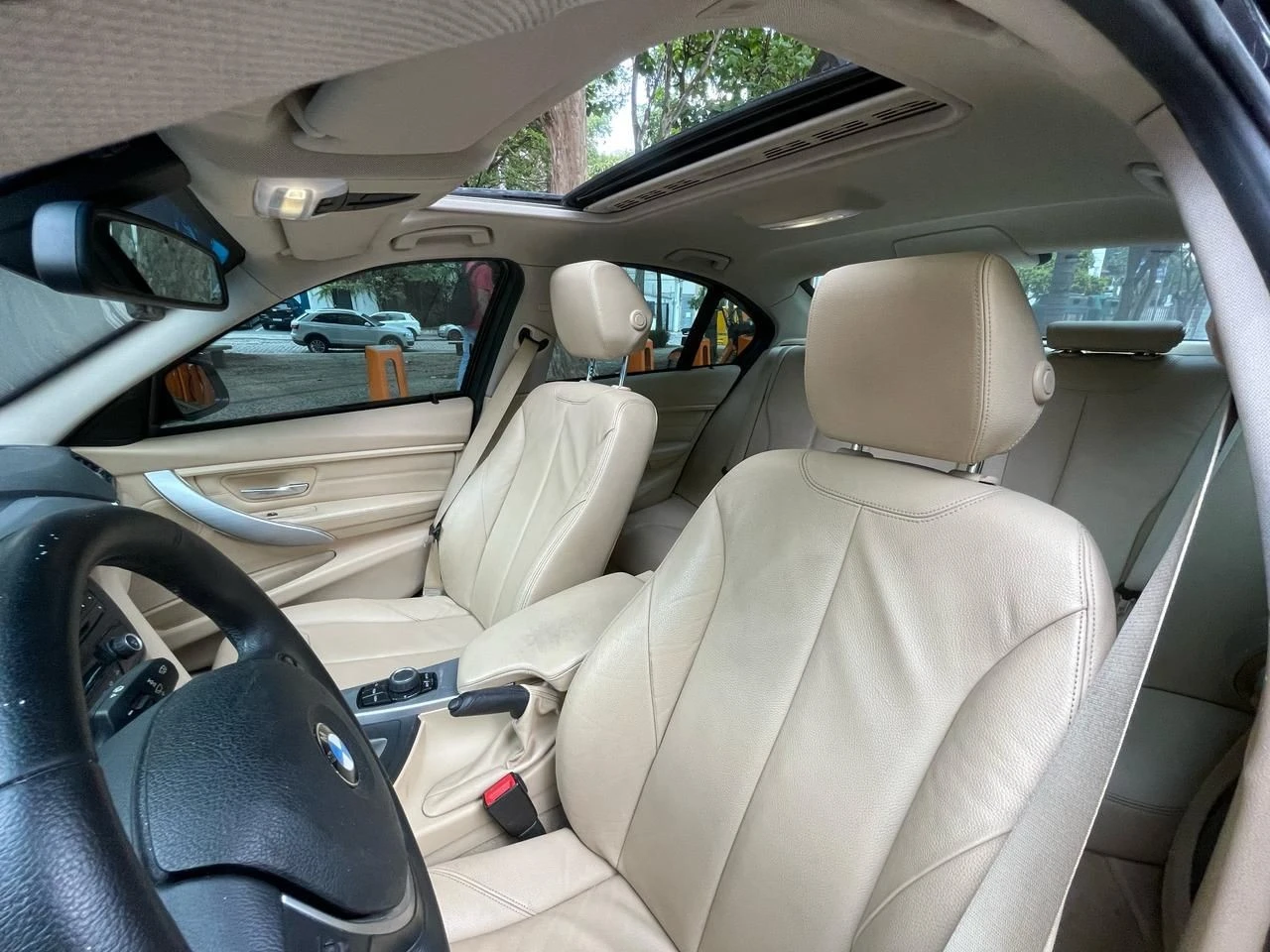BMW 328I