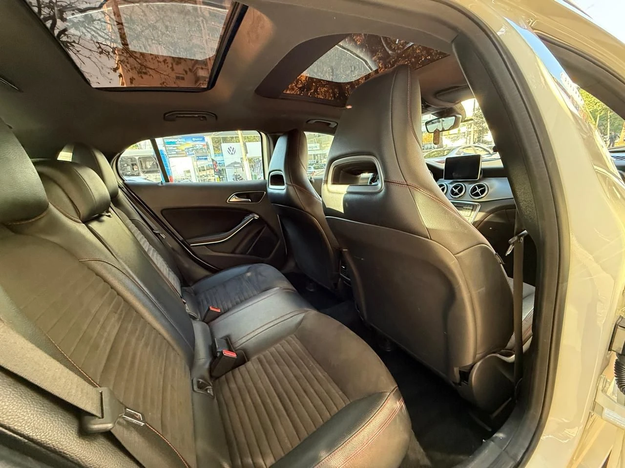 MERCEDES-BENZ GLA 250