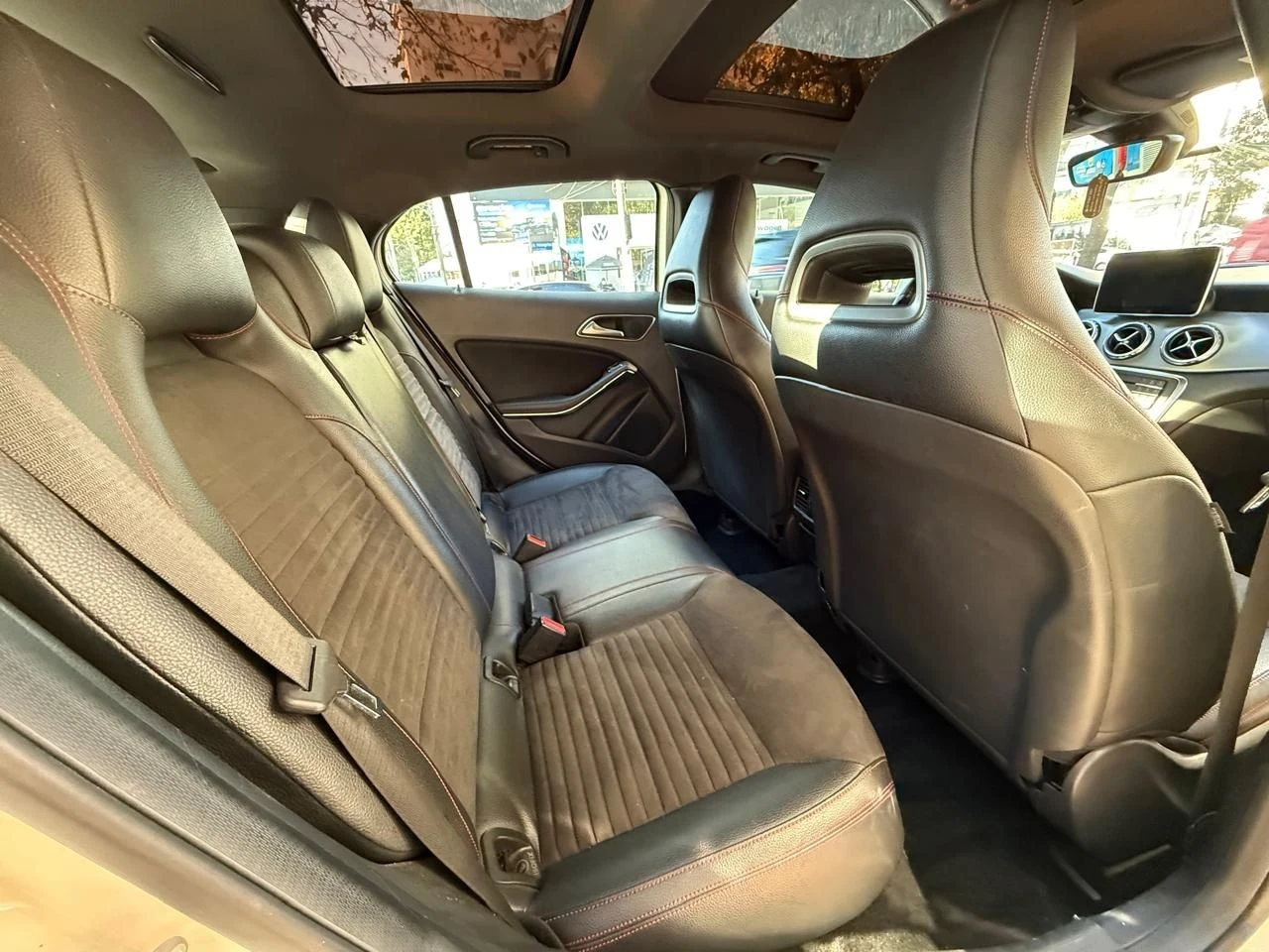MERCEDES-BENZ GLA 250