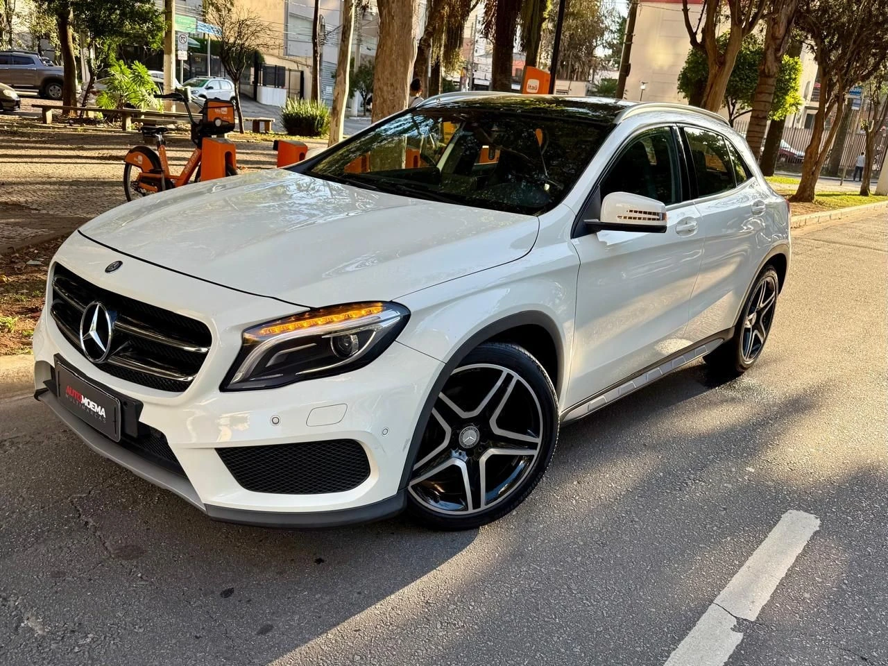 MERCEDES-BENZ GLA 250