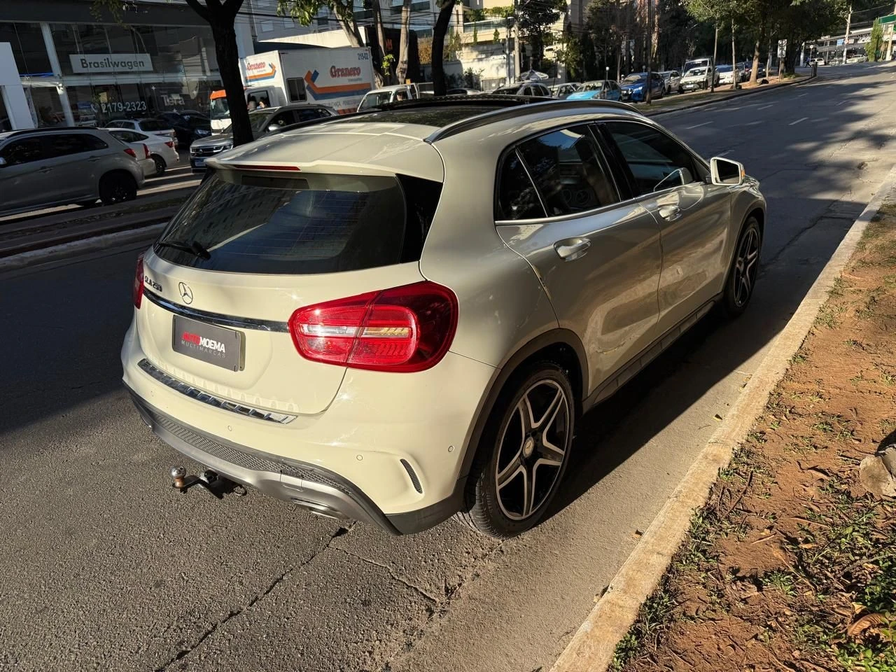 MERCEDES-BENZ GLA 250