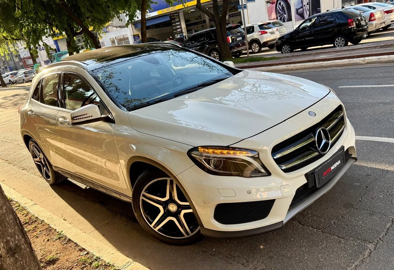 MERCEDES-BENZ GLA 250