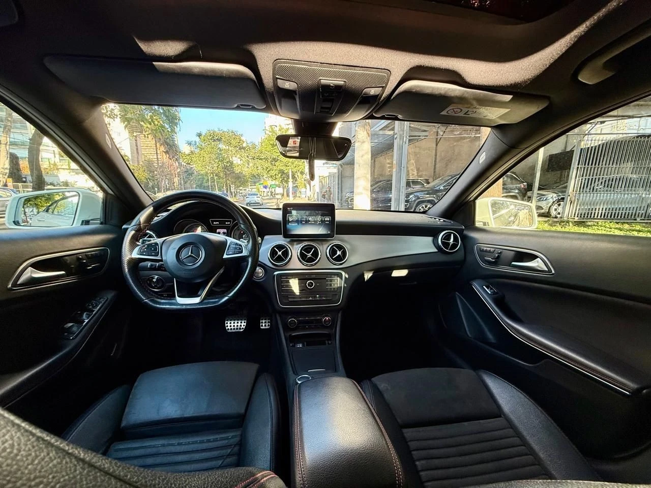 MERCEDES-BENZ GLA 250