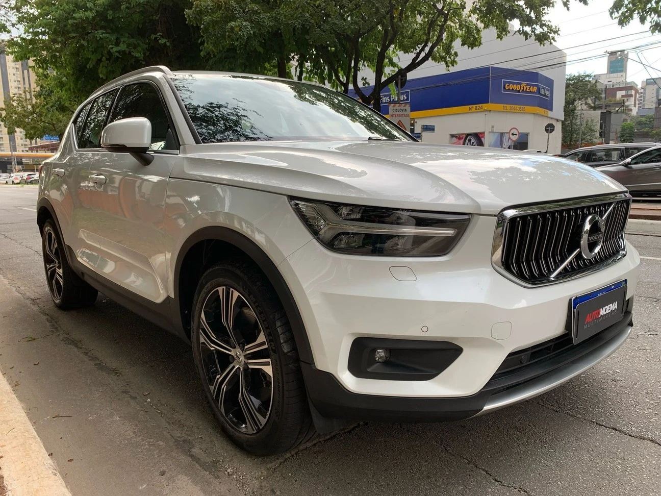 VOLVO XC40