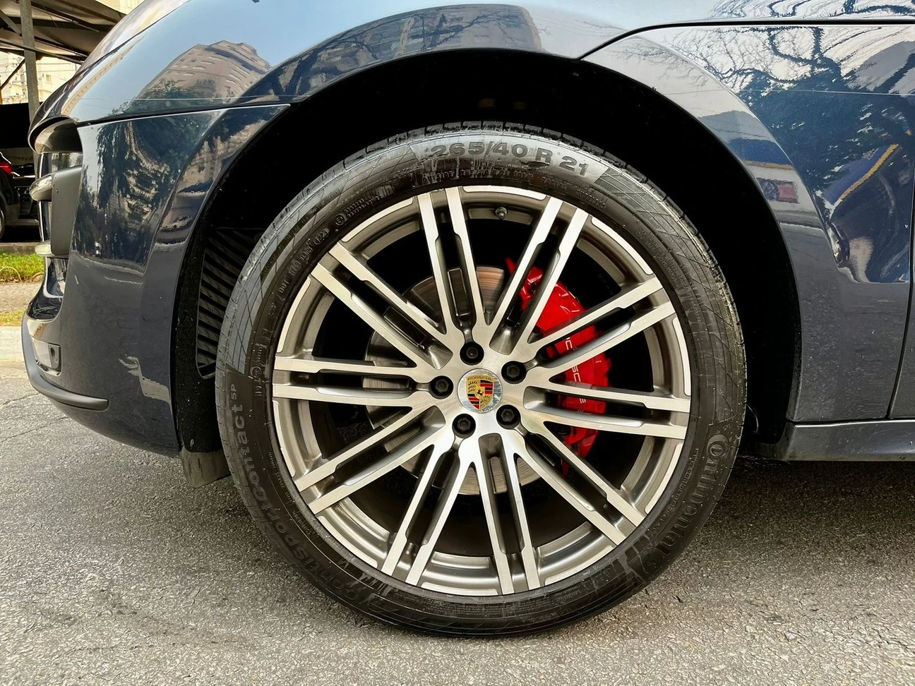PORSCHE MACAN